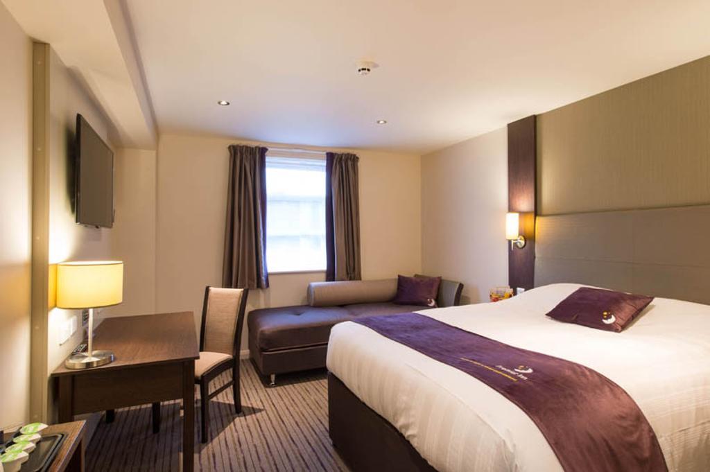 Premier Inn London Elstree / Borehamwood Ngoại thất bức ảnh