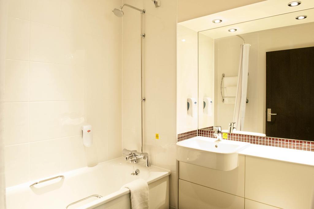 Premier Inn London Elstree / Borehamwood Phòng bức ảnh