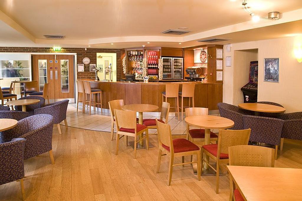 Premier Inn London Elstree / Borehamwood Ngoại thất bức ảnh