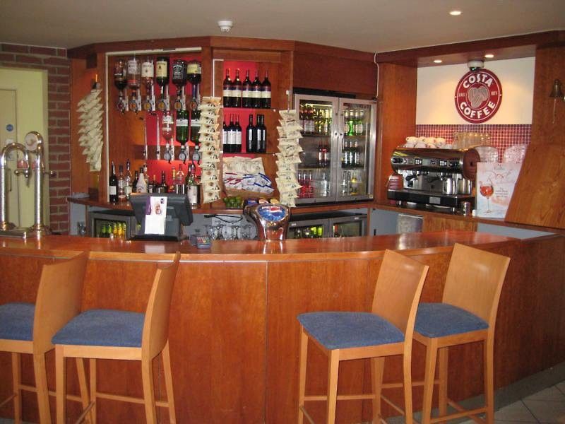 Premier Inn London Elstree / Borehamwood Ngoại thất bức ảnh